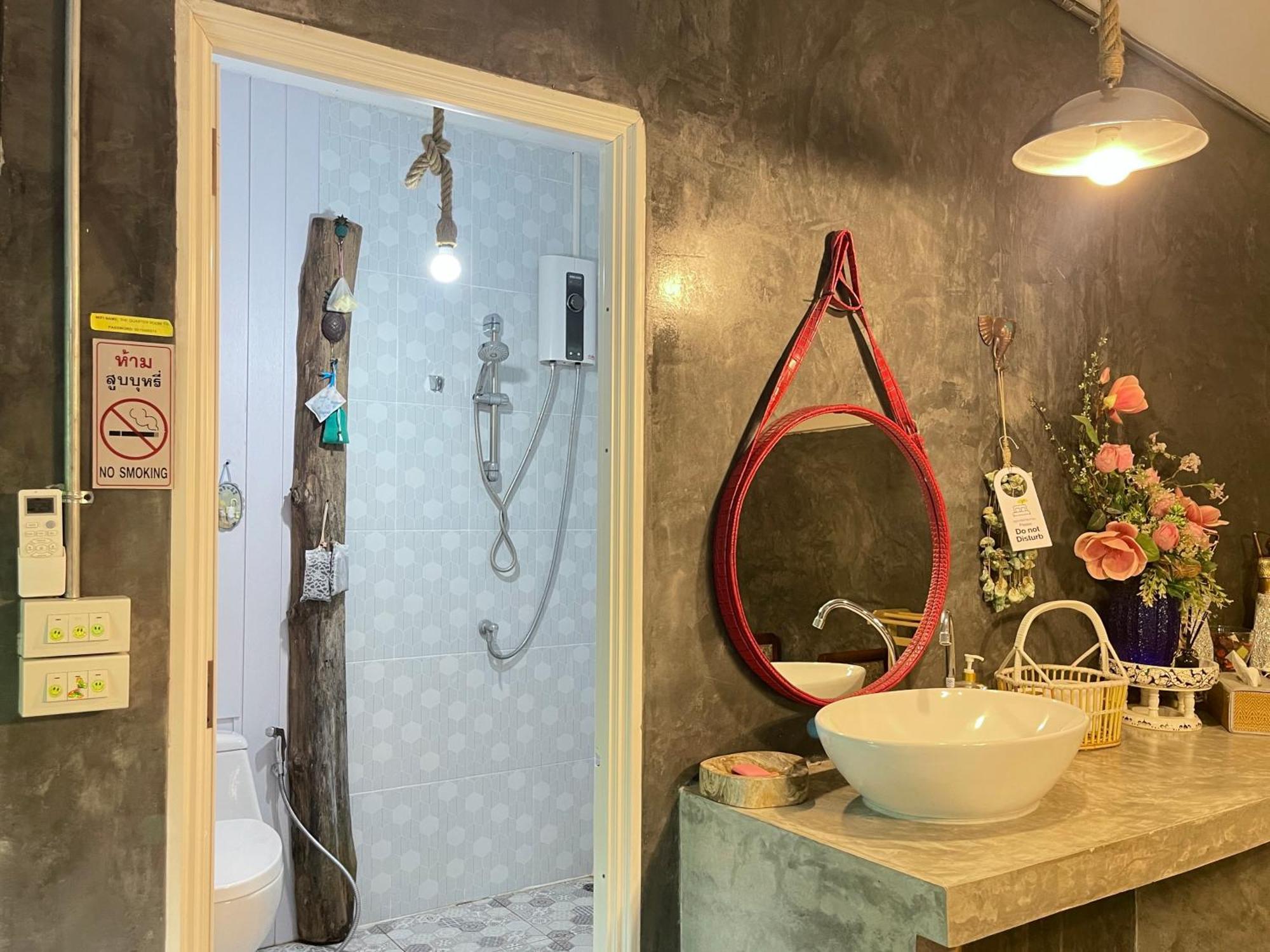 The Quarter Wutthakat Apartment Bangkok Ruang foto