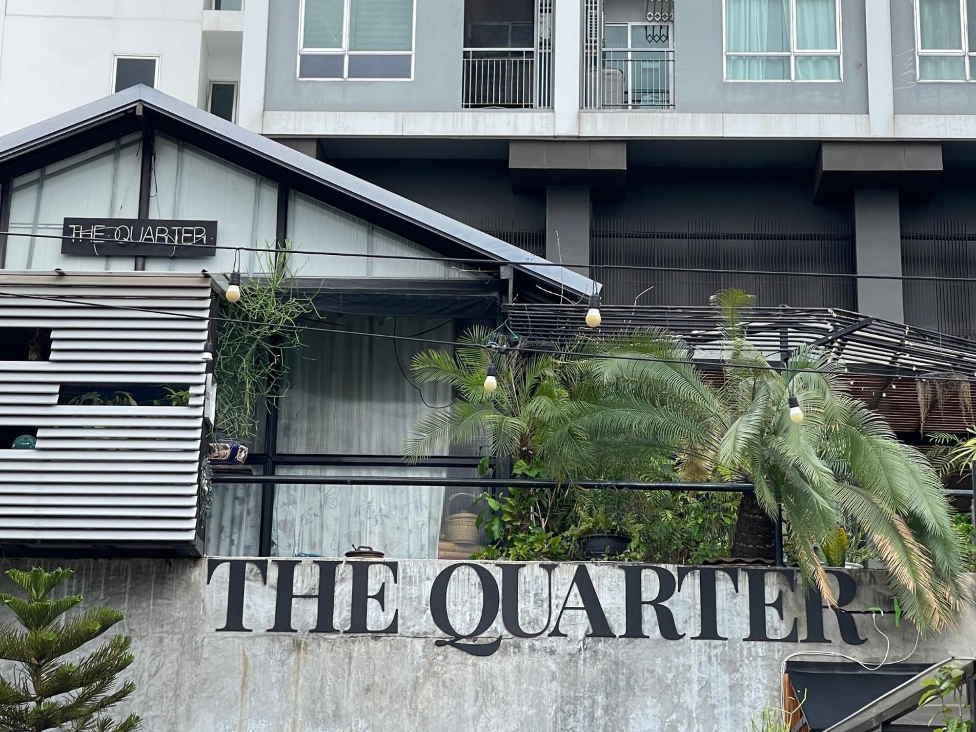 The Quarter Wutthakat Apartment Bangkok Bagian luar foto